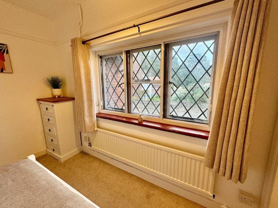 Central Chichester Sanctuary Екстериор снимка
