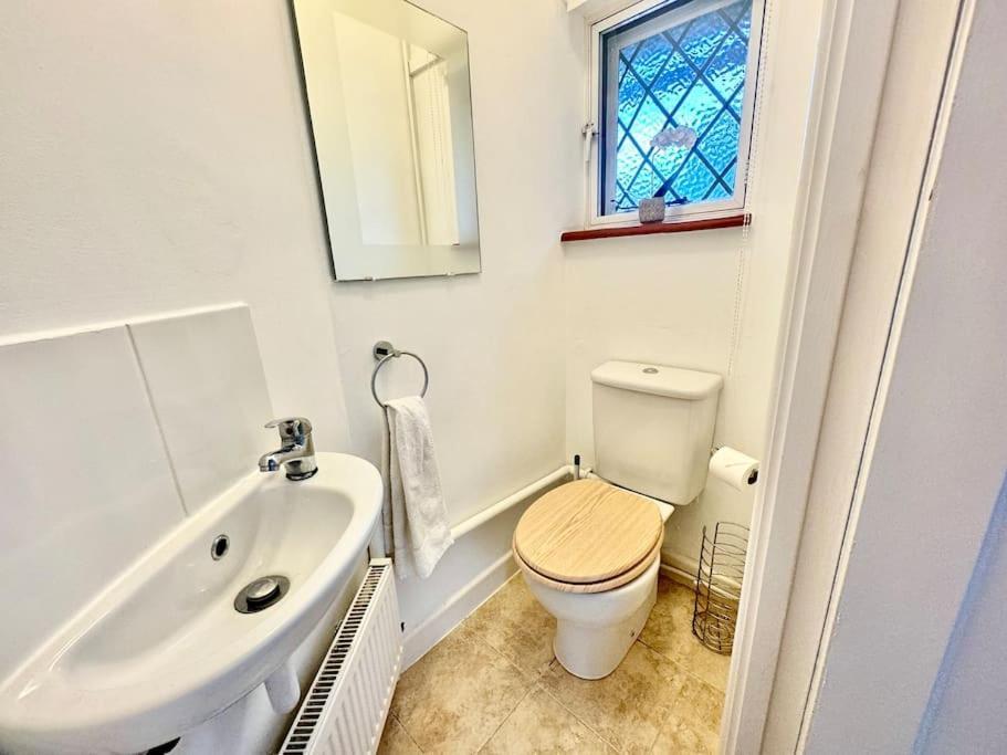 Central Chichester Sanctuary Екстериор снимка